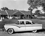 Ford Fairlane 4-Door Town Sedan 1955 года